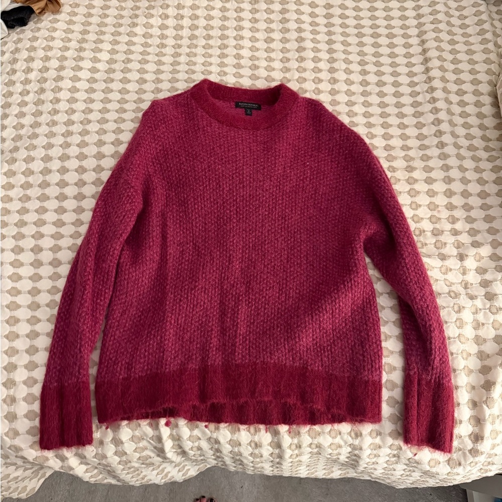 Banana Republic Fuchsia Crew Neck Sweater